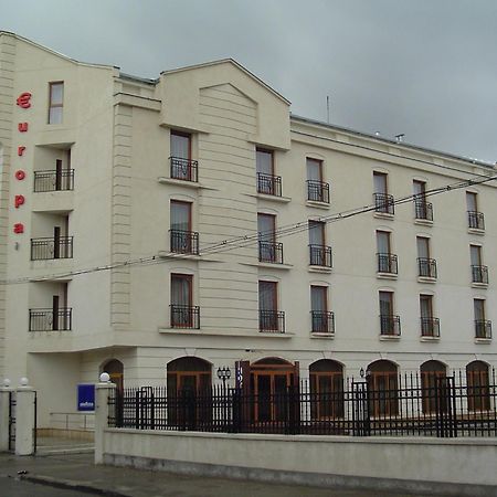 Hotel Europa Ploieşti Exteriör bild