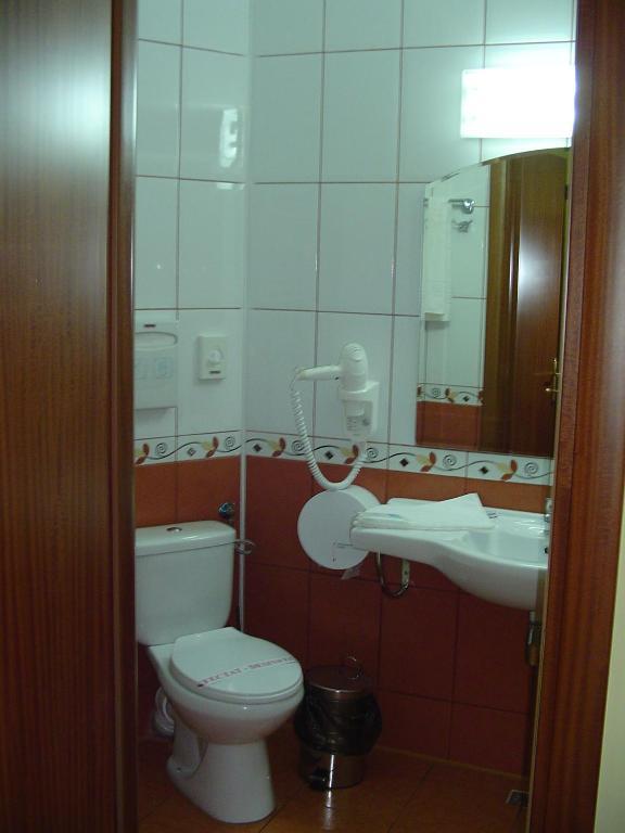 Hotel Europa Ploieşti Rum bild