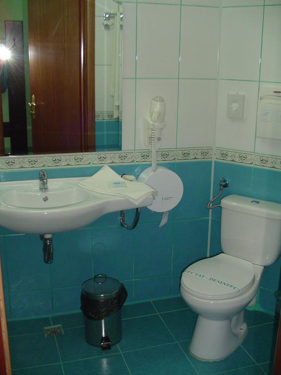 Hotel Europa Ploieşti Rum bild