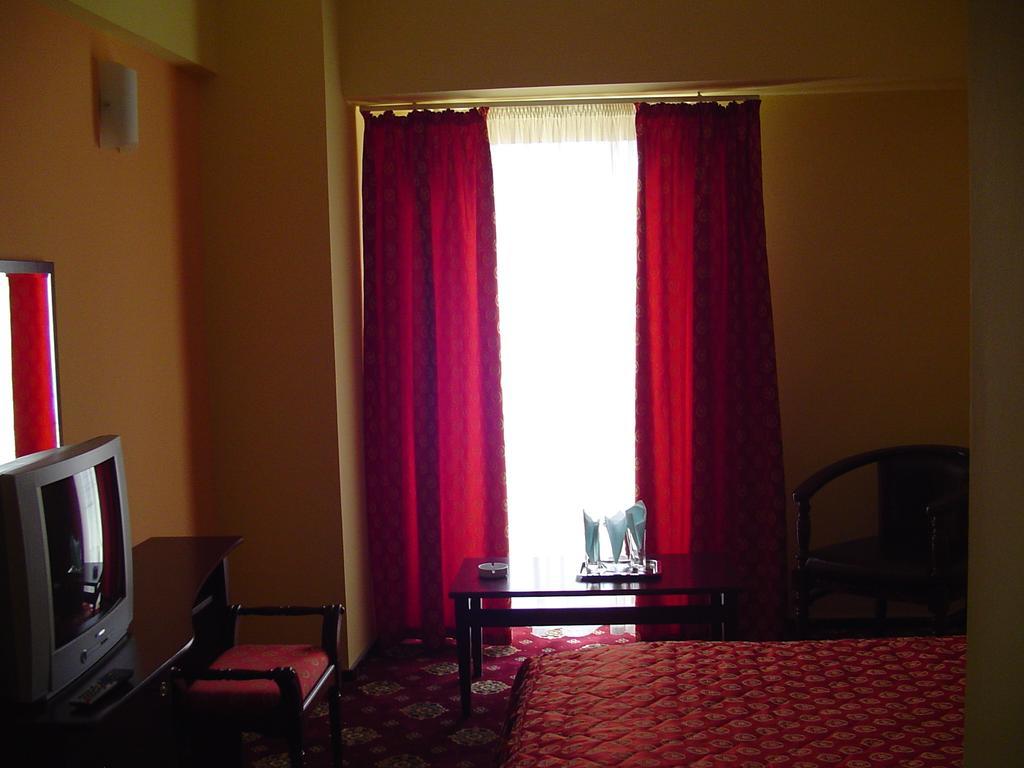 Hotel Europa Ploieşti Rum bild